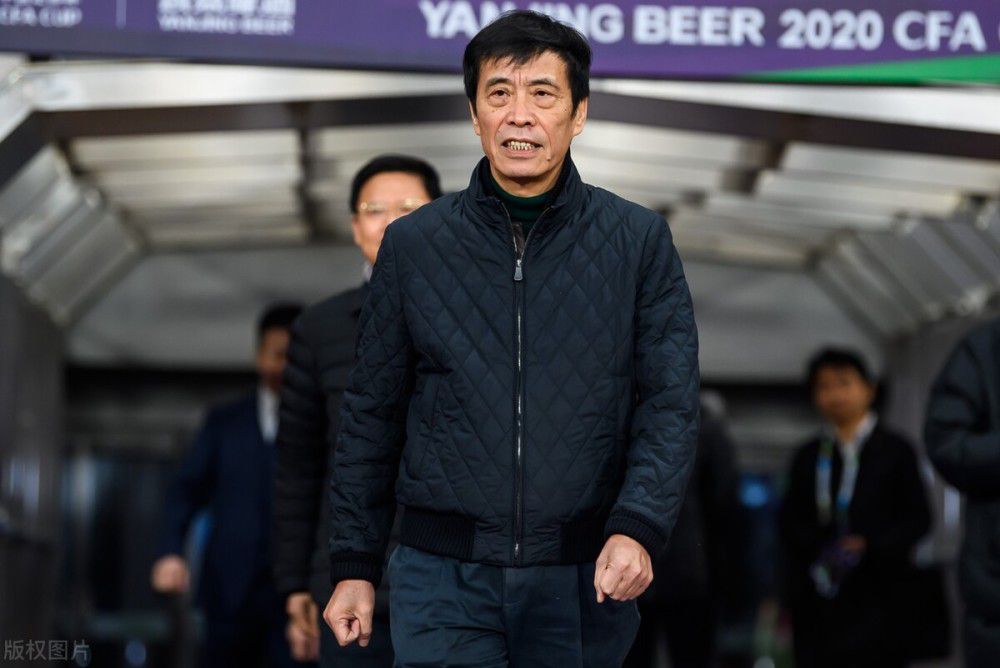 此役一上来独行侠进攻滞涩，爱德华兹火力全开单节独得14分，森林狼连续打出得分高潮迅速确立优势，首节结束时森林狼已经领先11分，次节回来，爱德华兹予取予求率队始终占优，但末段森林狼进攻出现停滞，独行侠抓住机会不断追分，半场战罢，森林狼依然领先5分，易边再战后独行侠延续追分势头一度反超，爱德华兹再度发力单节砍下16分，森林狼迅速回敬15-3攻击波夺回优势，三节结束后森林狼继续领先7分，末节上来，独行侠进攻停滞追分滞涩，爱德华兹率队稳扎稳打守住胜果，独行侠逆转无望，最终森林狼118-110力克独行侠。